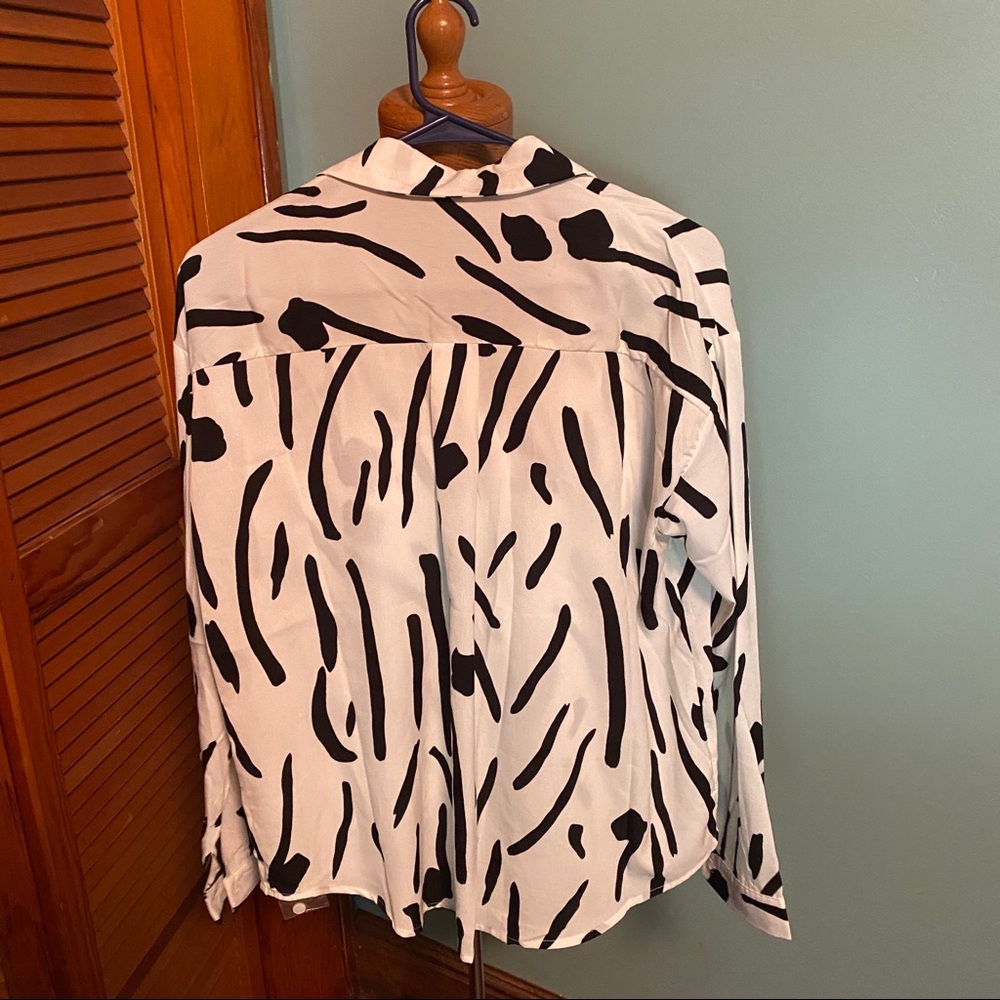 Abstract Graphic Fashion Nova Button Down
